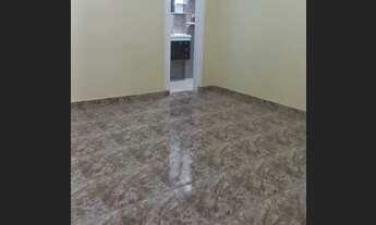 Imagem 7: Apto conjugado para alugar no Aleixo. R$ 700