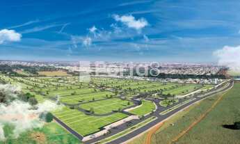 Imagem 3: Terreno à Venda no Quinta do Lago 2 - Próximo à Represa Municipal e Pronto para Construir