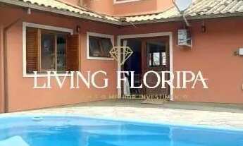 Imagem: Aconchegante casa, com 4 dormitórios, em