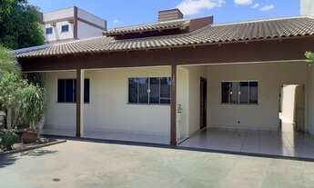 Imagem: Excelente casa com área de lazer no centro