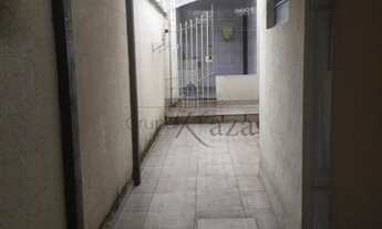 Imagem 4: Casa para aluguel e venda tem 91 metros quadrados com 6 quartos