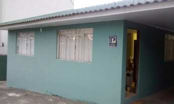 Imagem 2: Alugo casa de frente em mini-condomínio com piscina aquecida