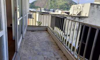 Imagem 5: Prédio recuado com vista livre e varanda frontal , sol da manhã 1 por andar no Coração de