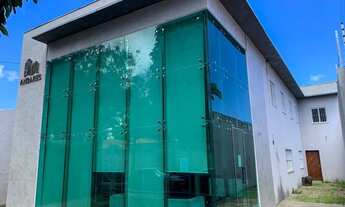 Imagem: Centro comercial para venda possui 580m²