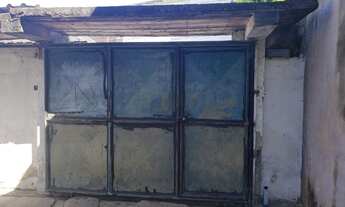 Imagem 2: Vendo casa antiga