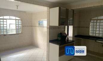 Imagem 2: Casa para venda tem 250 metros quadrados com 5 quartos em Residencial Santos Dumont - Bras