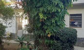 Imagem 2: Casa térrea 240m2, terreno 675m2, rua tranquila e arborizada