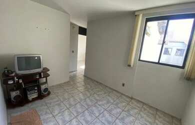Imagem 2: Qs 108 apartamento de 2 quartos, fica no 4º andar, próximo do metro só R$ 135.000,00