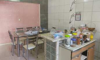 Imagem 3: Casa para venda tem 250 metros quadrados com 4 quartos em Jardim Guanabara - Goiânia - GO