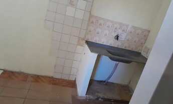 Imagem 2: Aluga-se kitnet Casa com 1 dormitório