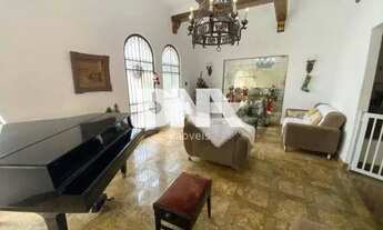 Imagem: Casa de rua-À VENDA-Urca-Rio de Janeiro-RJ