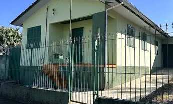 Imagem 2: Casa (Alvenaria), com 3 quartos e 1 banheiros à Venda, 70 m² em Criciúma/SC