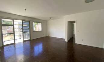 Imagem: Amplo apartamento de 2 quartos, 1 suíte