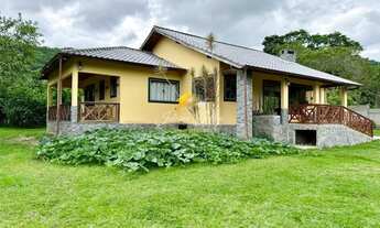 Imagem 2: CHÁCARA À VENDA, COM LINDA CASA, EM CONDOMÍNIO, LOCALIZADA EM SAQUAREMA, RJ