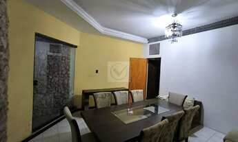 Imagem 4: Exclusivo em Ponto Estratégico: Versatilidade Residencial e Comercial com Área Gourmet de