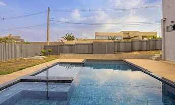 Imagem: Casa moderna em condomínio fechado com