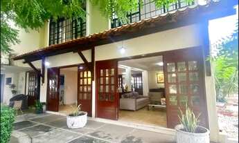 Imagem 2: VENDO EXCELENTE CASA DUPLEX NO BAIRRO CRISTO REI EM TERESINA, PRÓXIMO A MORUMBI VEÍCULOS