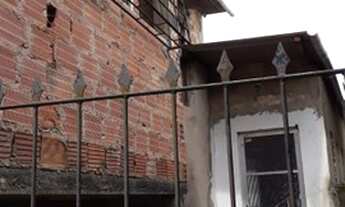 Imagem 5: Casa vendo troco aceito ofertas são 3 casas uma encima da outra ZAP