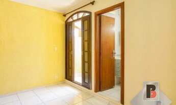 Imagem 6: Sobrado próximo ao metro brás