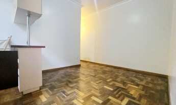 Imagem 2: Apartamento á venda com 02 dormitórios no bairro Cidade Baixa