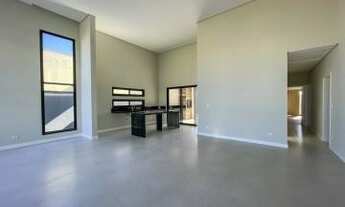 Imagem 3: Casa de condomínio para venda possui 235 metros quadrados com 3 quartos