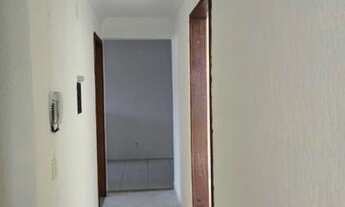 Imagem 2: Casa Recém-Reformada - Área de 100m² / 2 Quartos - Rua Principal / Ótima Localização