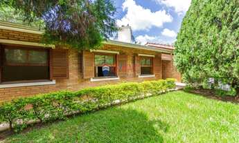 Imagem: A Casa das Palmeiras térrea com 3 quartos