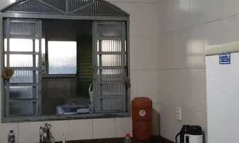 Imagem 4: Vaga individual disponível ao lado da puc