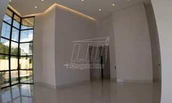 Imagem 5: Casa de condomínio para venda tem 315 metros quadrados com 4 quartos em caldas novas