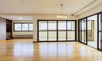 Imagem: Cobertura triplex para venda possui 276