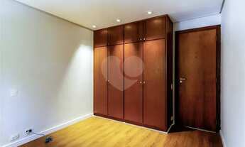 Imagem 4: Apartamento para aluguel e venda possui 223 metros quadrados com 4 quartos