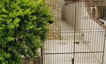 Imagem 2: Casa para venda possui 245 metros quadrados com 3 quartos em Vila Helena - Santo André - S