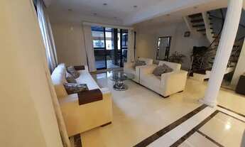 Imagem 6: Cobertura Duplex para venda possui 262 metros quadrados com 3 quartos em Gonzaga - Santos