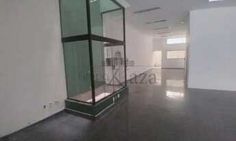 Imagem 3: Ponto comercial/Loja/Box para aluguel tem 739 metros quadrados