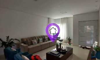 Imagem 2: Casa à venda em Pouso Alegre/MG. 315m², 3 dormitórios (1 suíte), 4 vagas, área gourmet e s