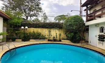 Imagem 6: Casa Térrea à Venda, com 230m², 3 Quartos, 1 Suíte, 5 Banheiros, Área Gourmet, Piscina, 4