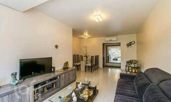 Imagem 2: Apartamento à venda em Petrópolis com 94 m², 2 quartos, 1 suíte, 1 vaga