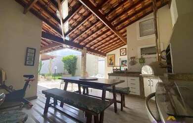 Imagem 15: Casa com suíte térrea à Venda no Jardim Normandia em Volta Redonda RJ. 4 quartos