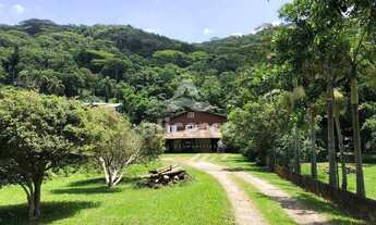 Imagem 3: Casa à venda com 7 quartos 2 suítes, 492m² em Armação do Pântano do Sul Florianópolis