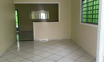 Imagem 4: Aluga se casa com 3 quartos