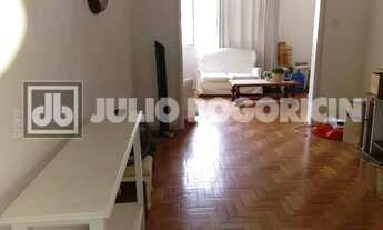 Imagem 2: Apartamento á venda, a 2 minutos do Metrô Saens Pena, 88m², 2 salas, 2 quartos, suíte, cop