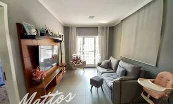 Imagem 2: Reformado, com varanda e apenas 1 lance de escada em localização excelente M87S