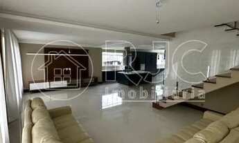 Imagem 7: Casa de condomínio para venda possui 350 metros quadrados com 4 quartos