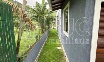 Imagem 5: Casa de condomínio para venda possui 350 metros quadrados com 4 quartos