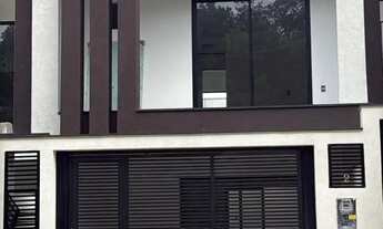 Imagem 2: Sobrado com 3 dormitórios apenas 700 metros do mar