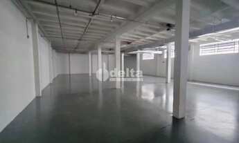 Imagem 5: Loja disponível para locação e venda no bairro Daniel Fonseca em Uberlândia-MG