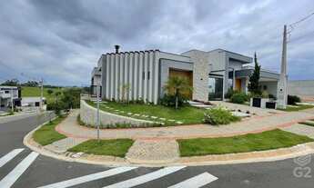 Imagem 2: Casa com 3 Suites sendo 1 Master no Residencial Laguna à venda, 263 m² por R$ 2.438.000