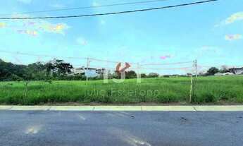 Imagem: Terreno plano com área de 341,05m² no