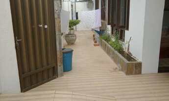 Imagem 2: Vende-se casa -Esq Av. Rio de Janeiro,B. Pereira Lobo, 5/4, garagem, área serv