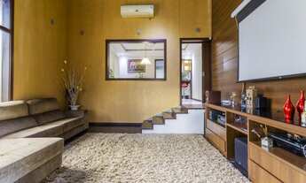 Imagem 5: Casa com linda vista no bairro Itoupava Central, amplo terreno em local tranquilo com lind